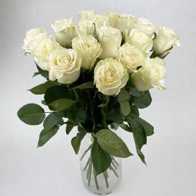 Монобукет из белых роз «Первый снег» от интернет-магазина «Бутон» в Белово