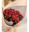 Букет с кустовой розой «Песня о любви»