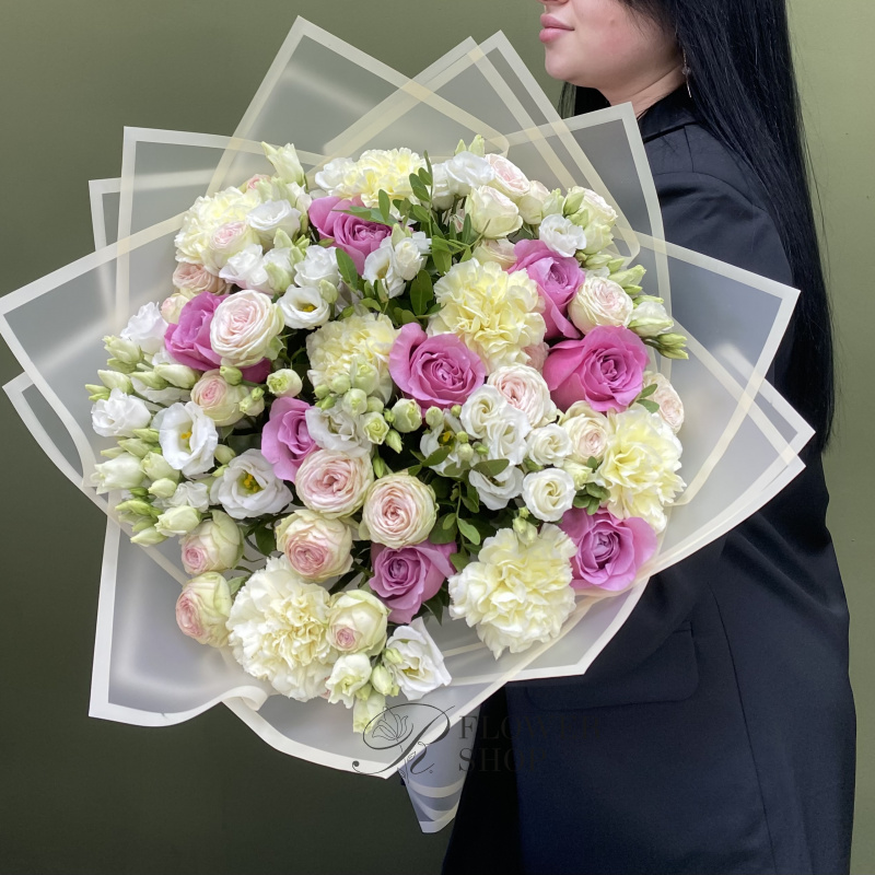 Букет с эустомами «Солнечный» 1