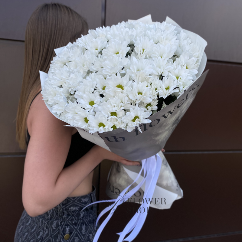 Букет белых хризантем «Снежная метель»