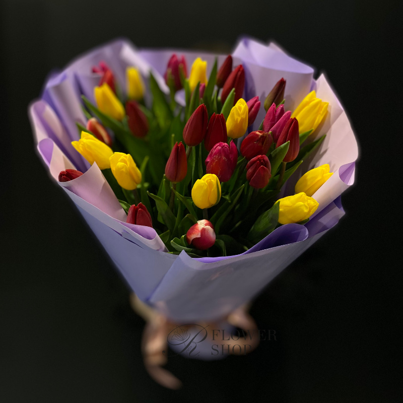 31 тюльпан в оформлении 